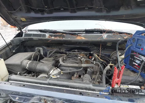 2010 Toyota Tundra Grade 5.7L V8 из США, поврежденный, VIN 5TFEY5F11AX093616